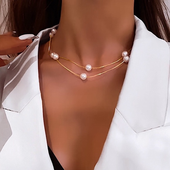 Jewelry - ⚜️𝟯𝟬%𝗢𝗙𝗙 𝗯𝘂𝗻𝗱𝗹𝗲𝘀 𝟯+⚜️ NEW White Pearl Beaded Necklace